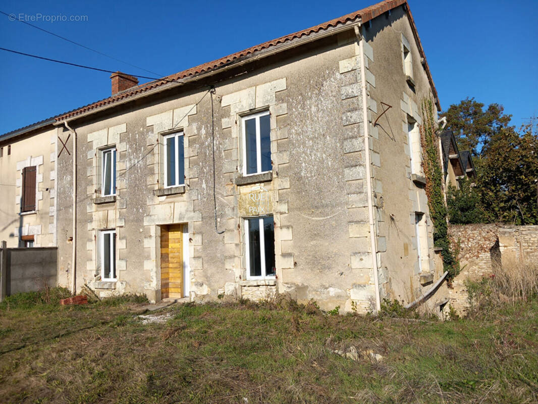 Maison à SAINT-JEAN-DE-SAUVES