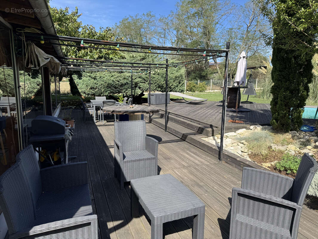 Maison à CASTELJALOUX