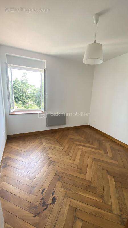 Appartement à LENTILLY