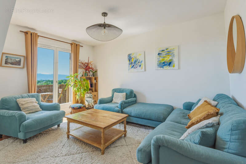 Appartement à PREVESSIN-MOENS