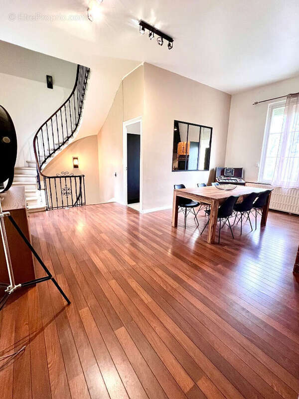 Maison à SAINT-LOUBES