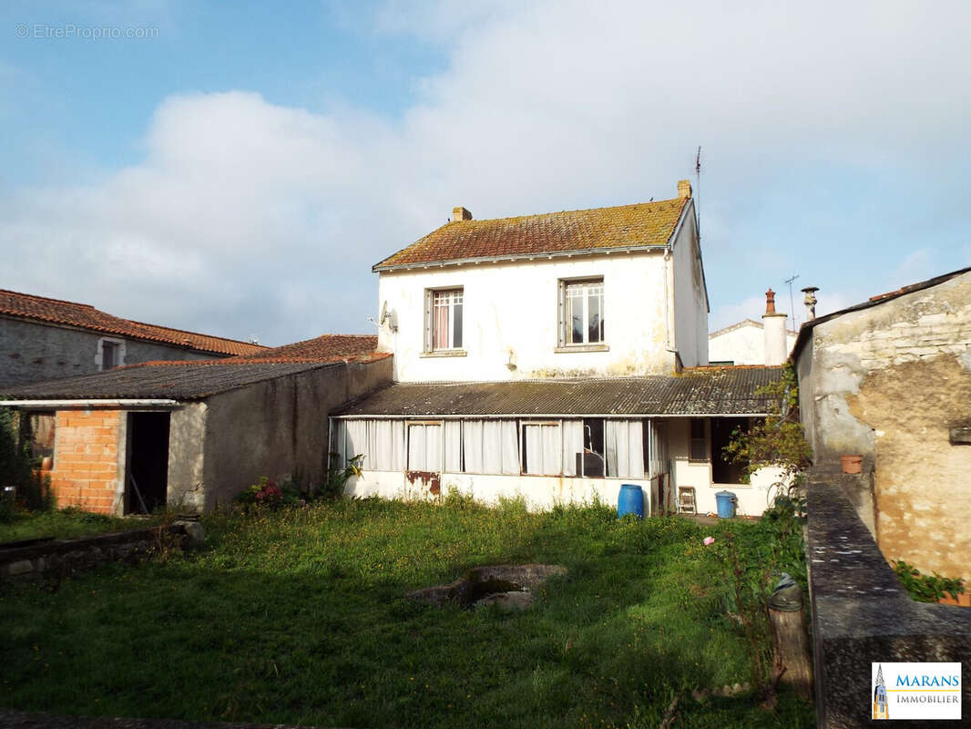 Maison à L'ILE-D'ELLE