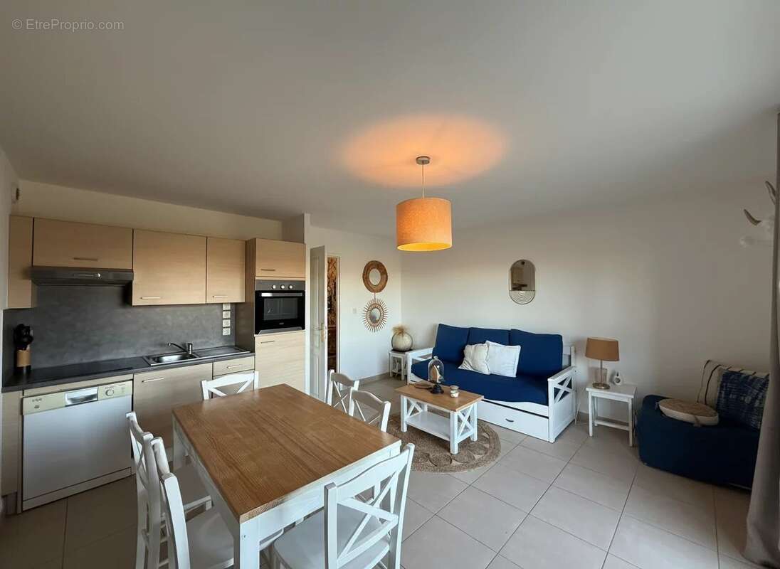 Appartement 42 m² à Saint-Arnoult  - photo 2