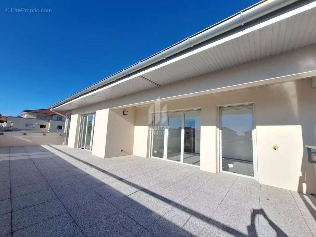 Appartement à MOIRANS