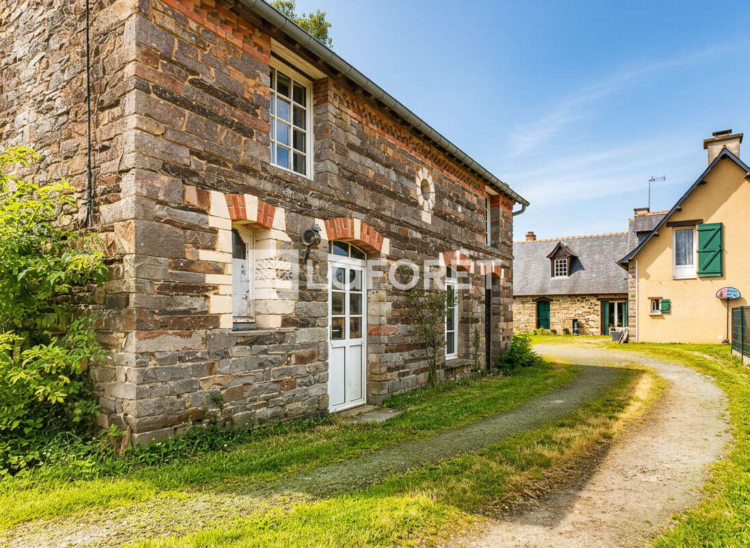 Longère 260 m² à Guignen, 6 chambres, jardin clos 1 800 m² - photo 15