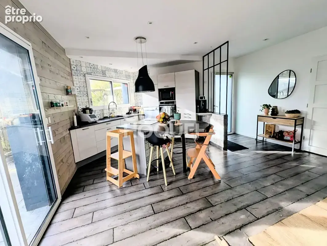 Maison Menil 4 pièce(s) 112 m2 - photo 2