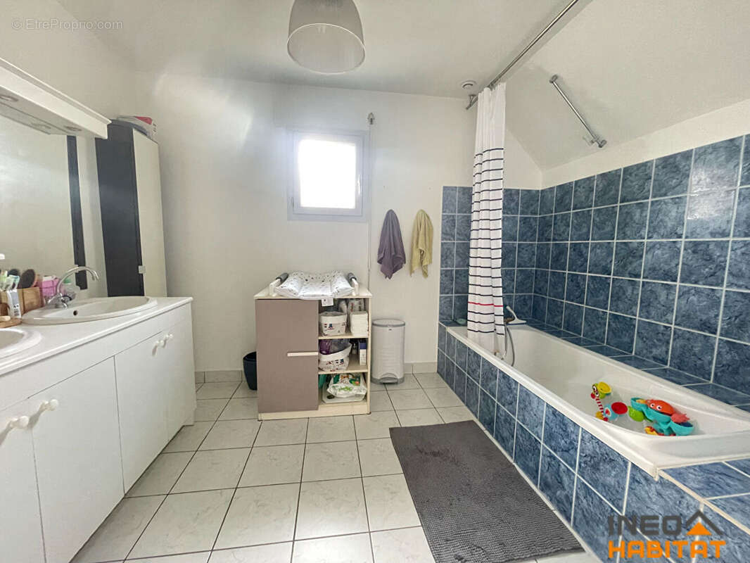 Maison à LA MEZIERE