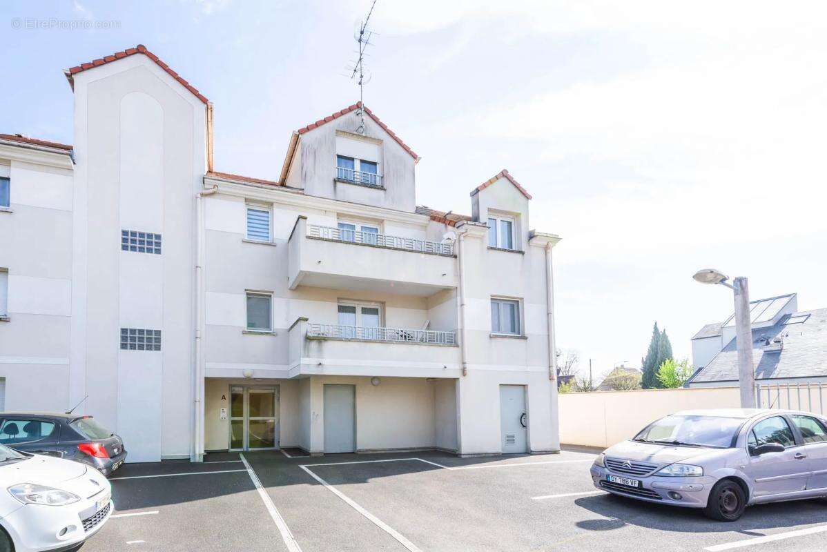 Appartement à PONTAULT-COMBAULT