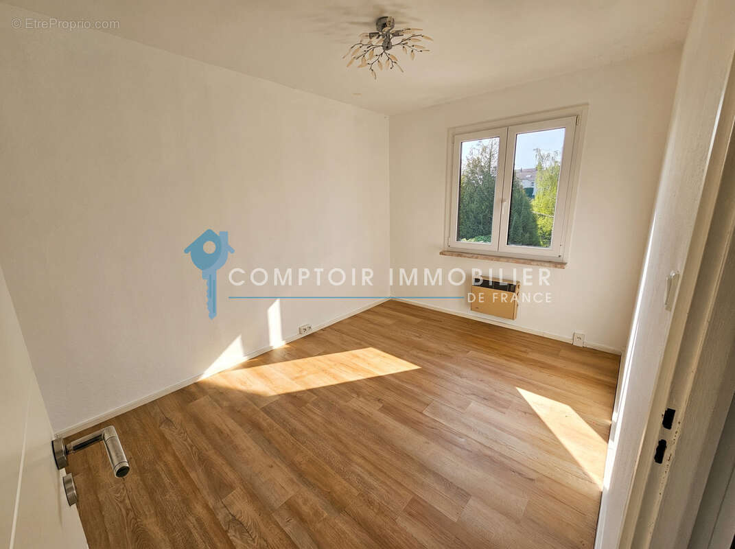 Plain-pied avec jardin et grand balcon dans un secteur recherché, proche frontière allemande - photo 17