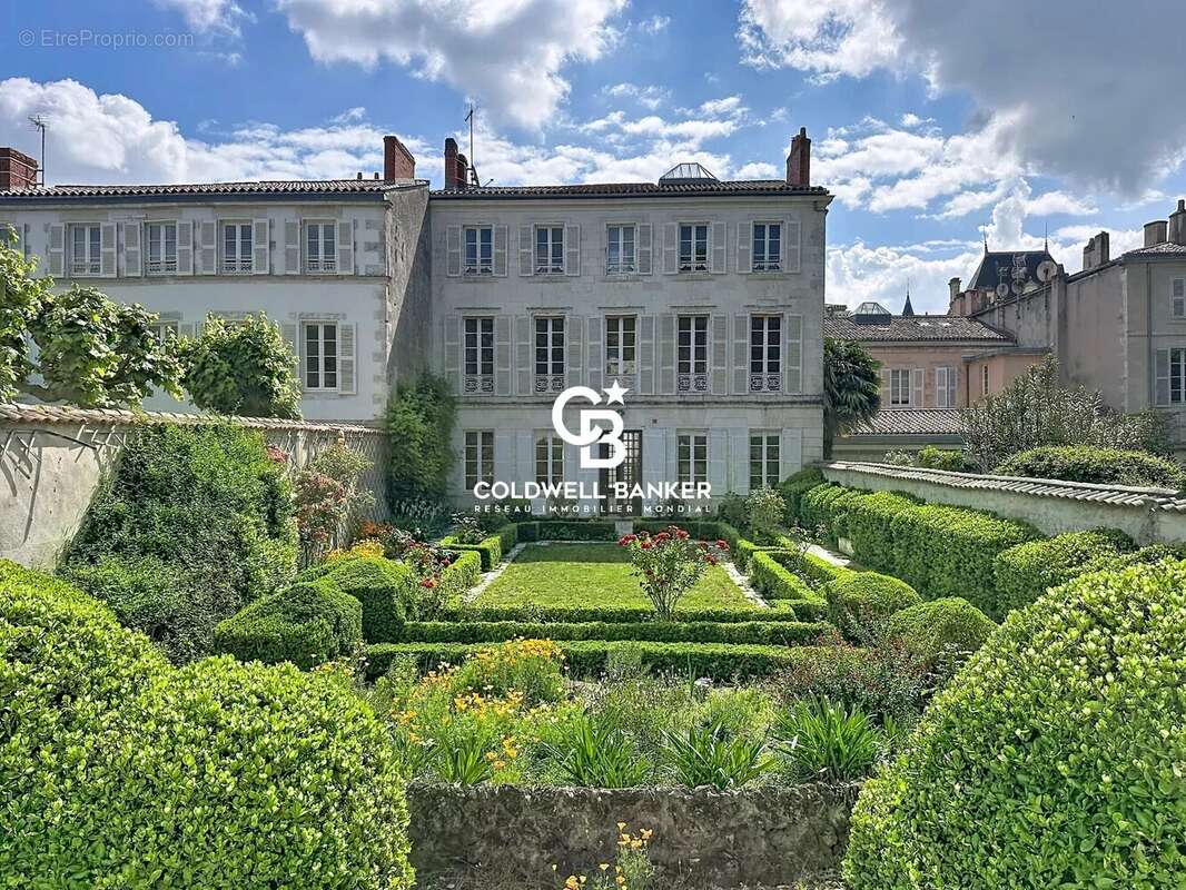 Maison à LA ROCHELLE