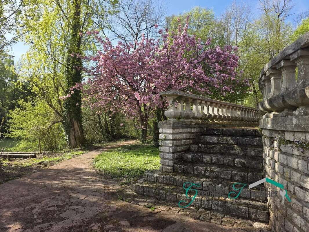 Maison à MONTIGNY-SUR-LOING