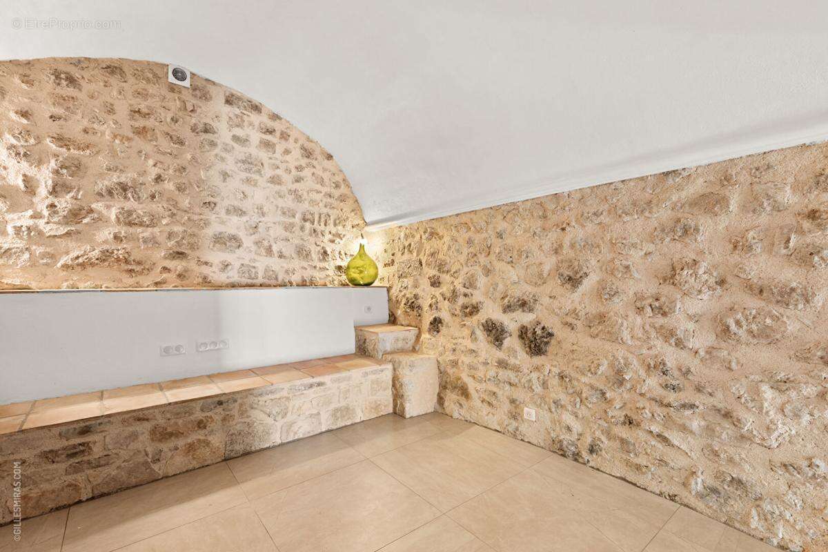 Appartement à FAYENCE