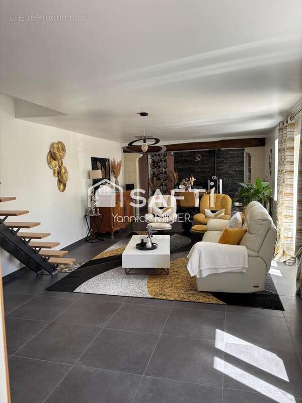 Maison 186 m² à Saint-Michel-Sur-Loire  - photo 4