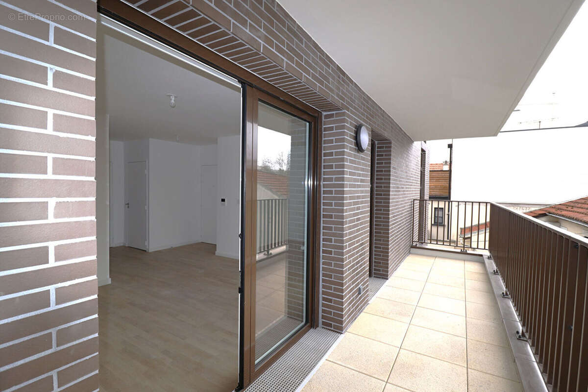 Appartement à ISSY-LES-MOULINEAUX