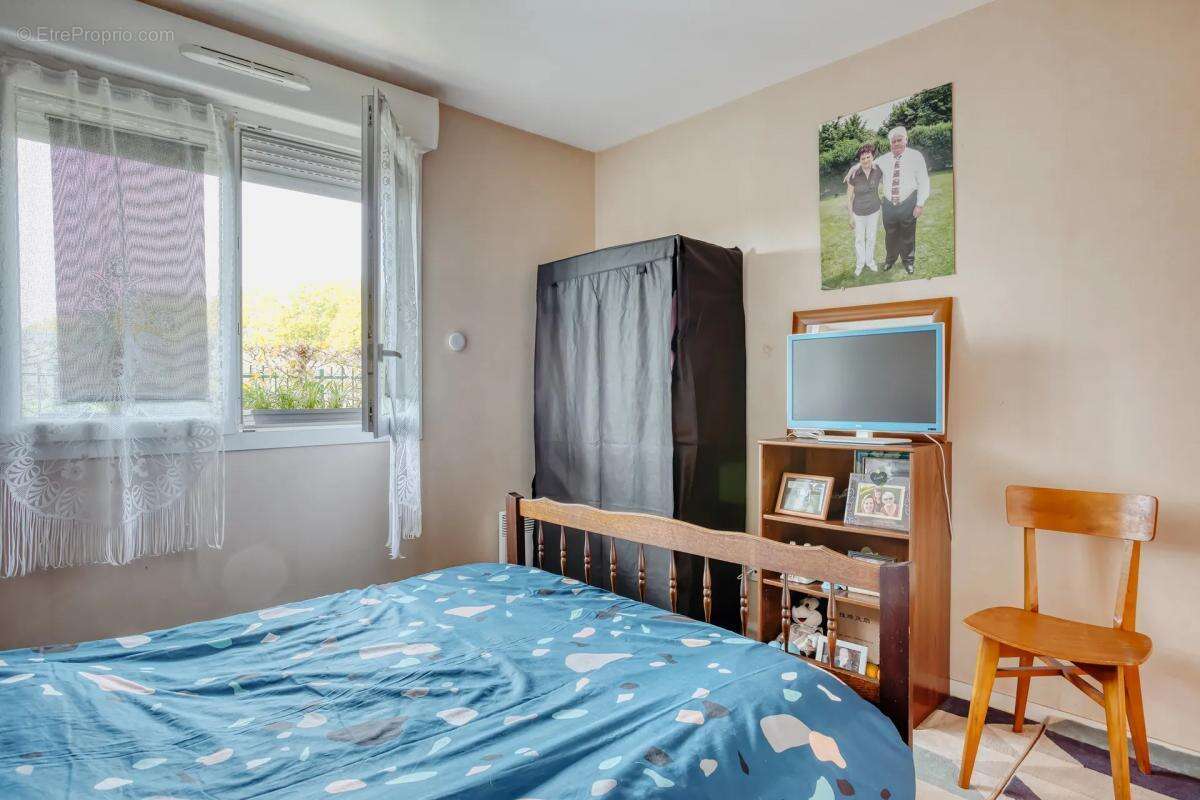 Appartement à VAL-DE-REUIL