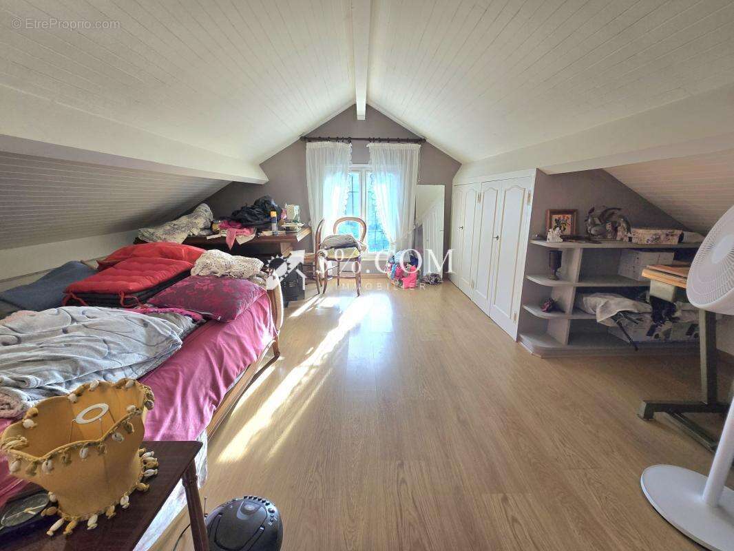 Maison à GUILHERAND-GRANGES