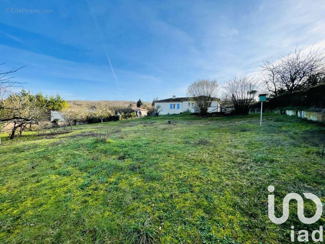 Photo 6 - Maison à ROULLET-SAINT-ESTEPHE