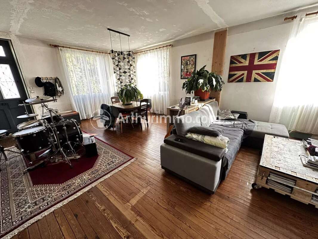 Maison à SAINT-ASTIER