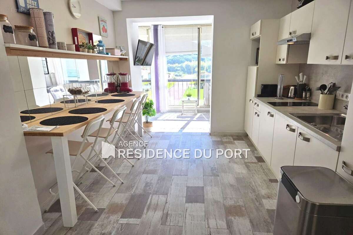Appartement à MANDELIEU-LA-NAPOULE