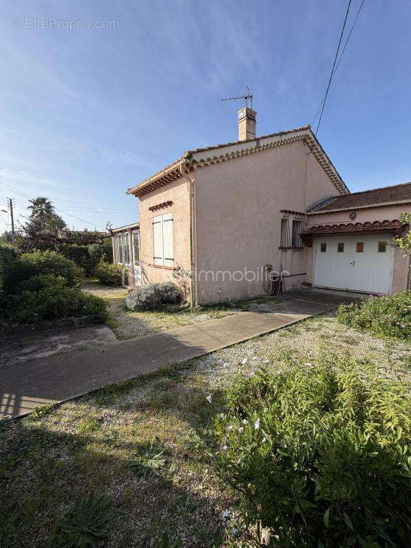 Maison à SIX-FOURS-LES-PLAGES