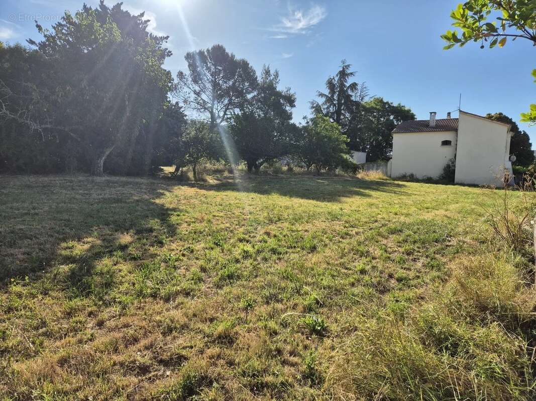 Terrain à LAVAL-PRADEL