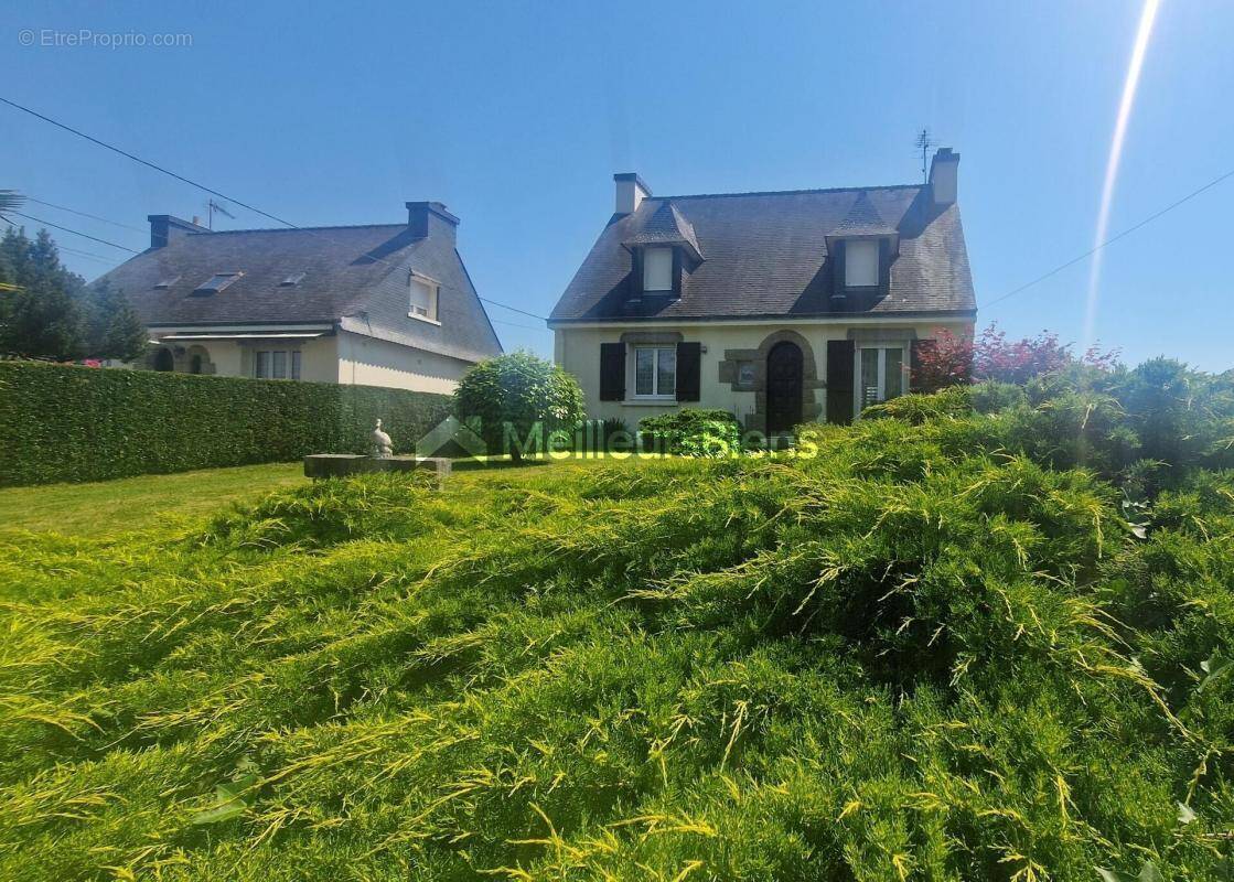Maison à PLUVIGNER