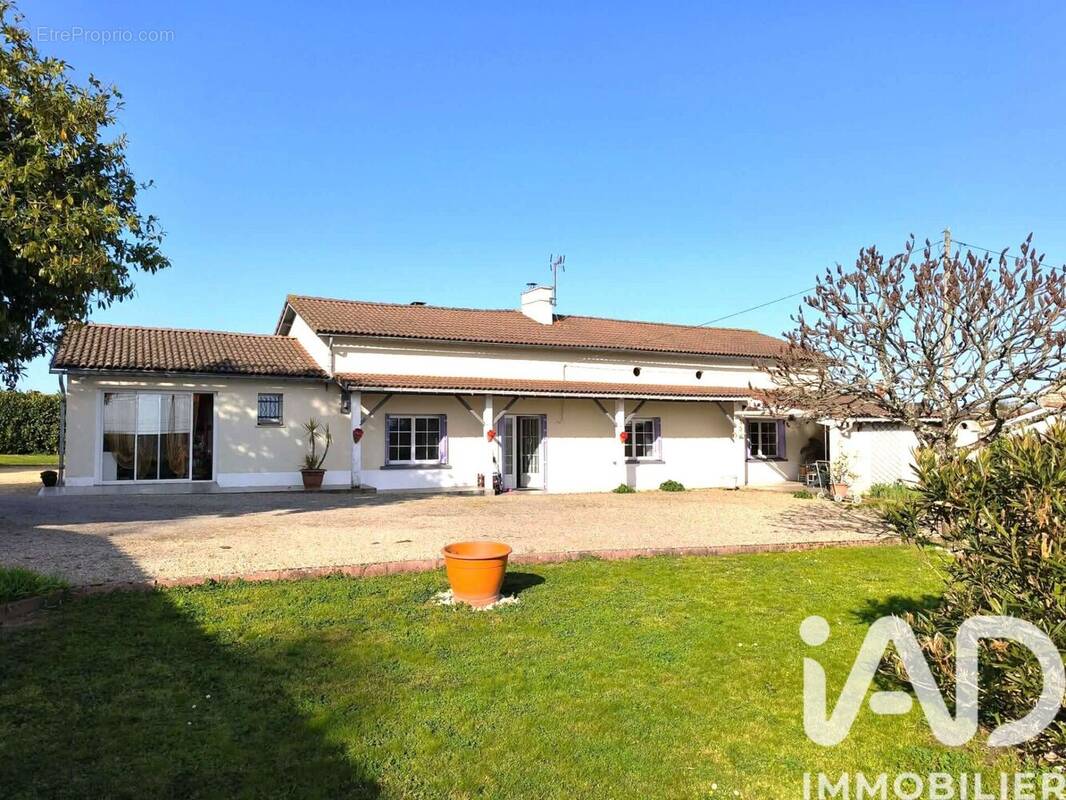 Photo 1 - Maison à NEUVICQ