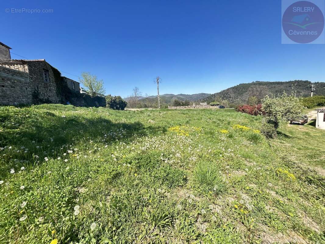 Terrain à SAINT-PAUL-LA-COSTE