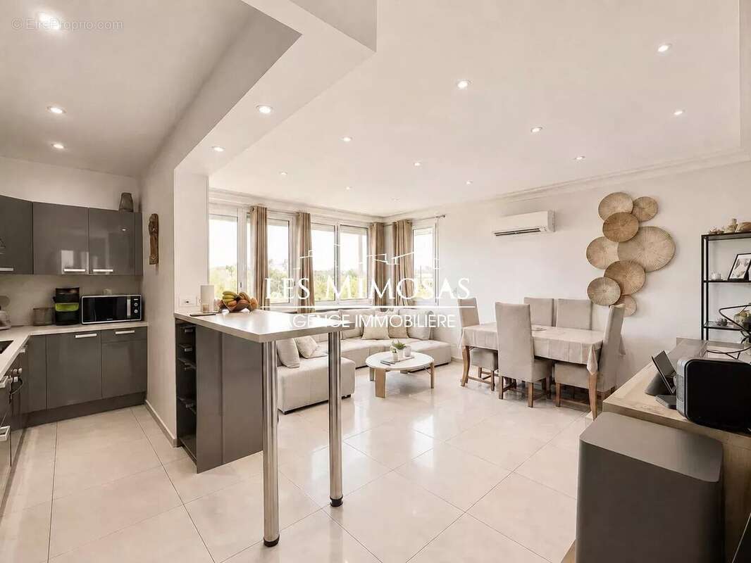 Appartement à FREJUS