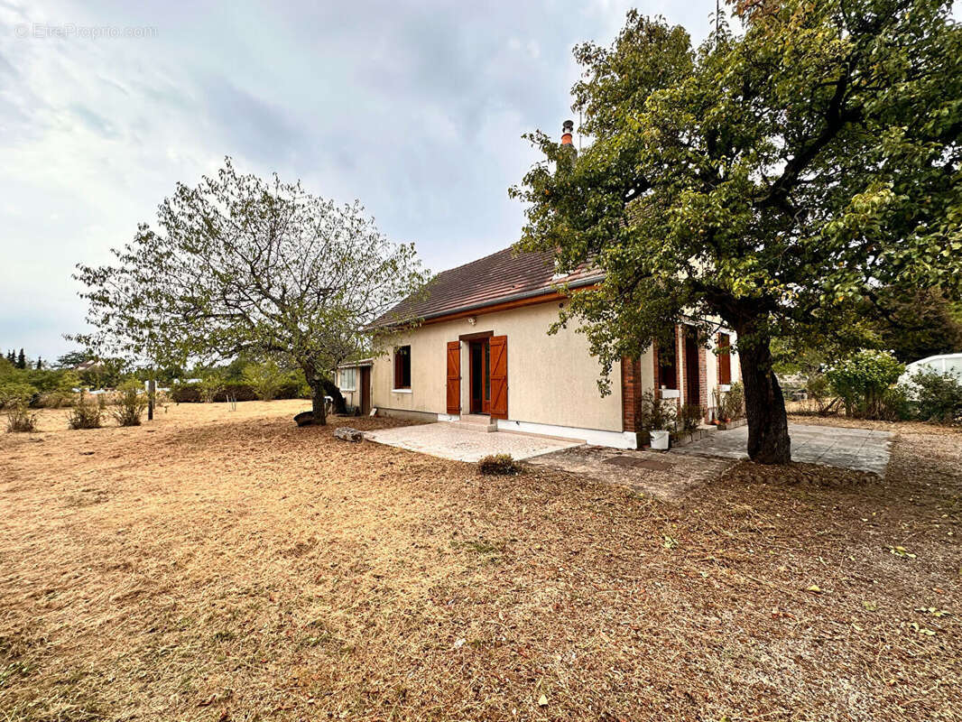 Maison Aubigny Sur Nere 3 pièce(s) - photo 2