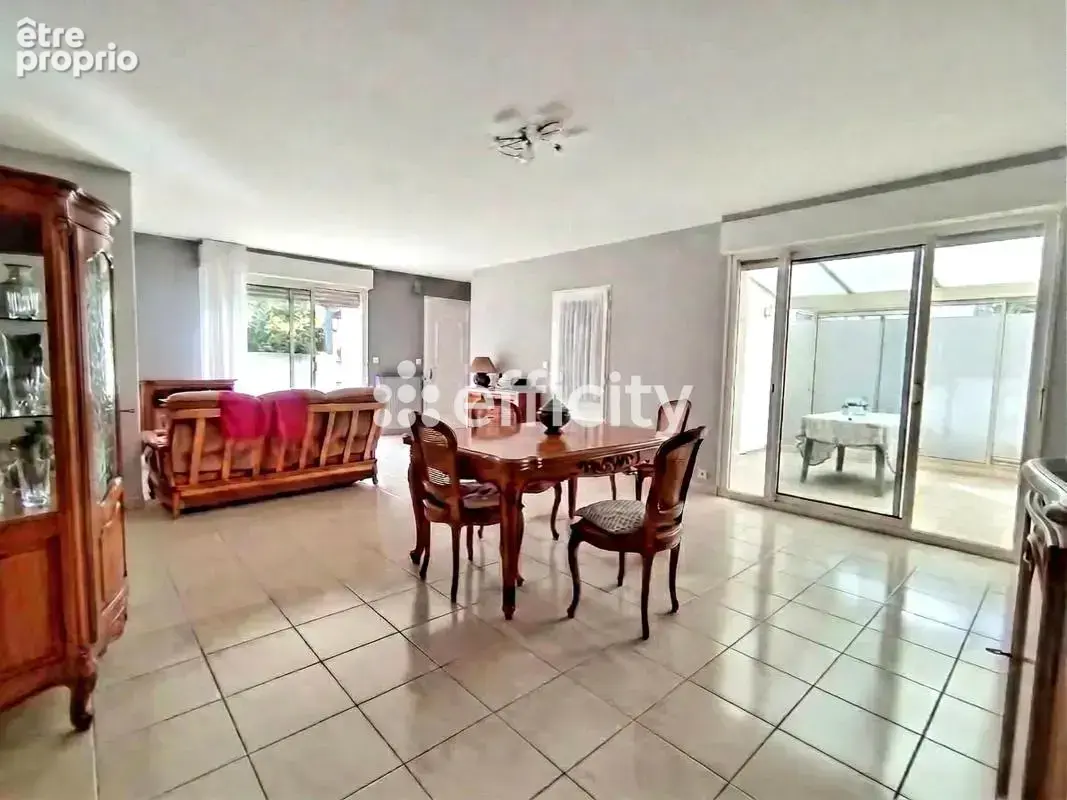 Maison 4 pièces 95 m² à vendre à La Rochelle (17000) - photo 2