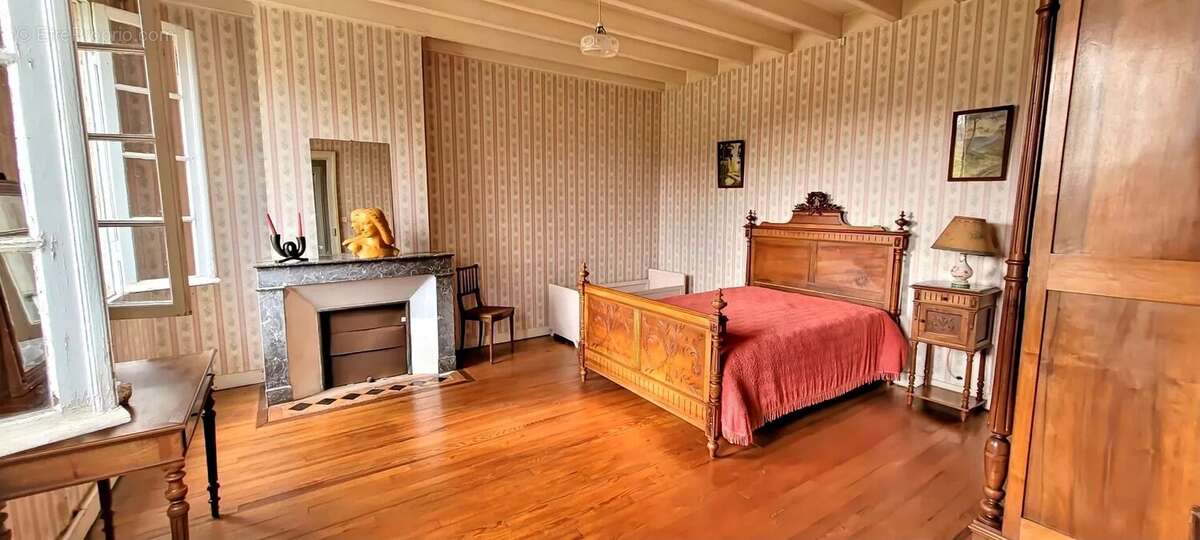 Maison à SAINT-DENIS-DE-PILE