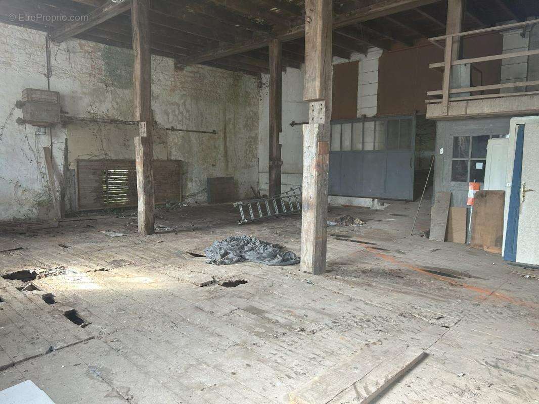 Appartement à PORT-D&#039;ENVAUX