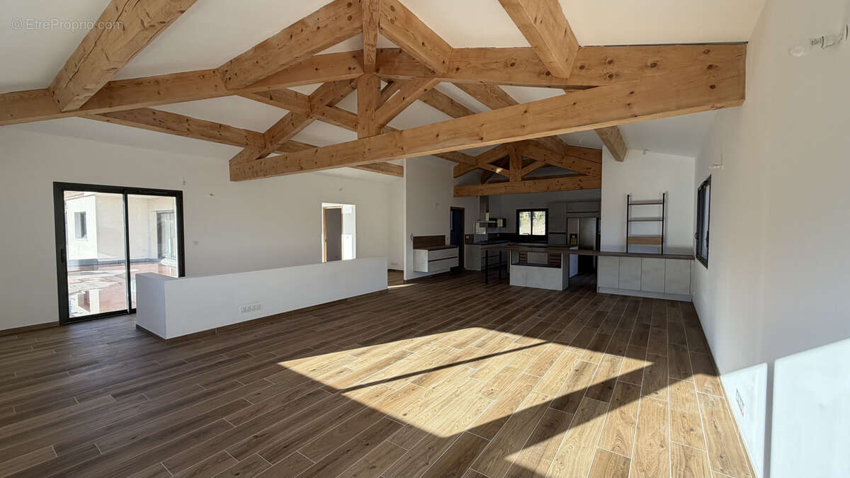 Maison à NANS-LES-PINS