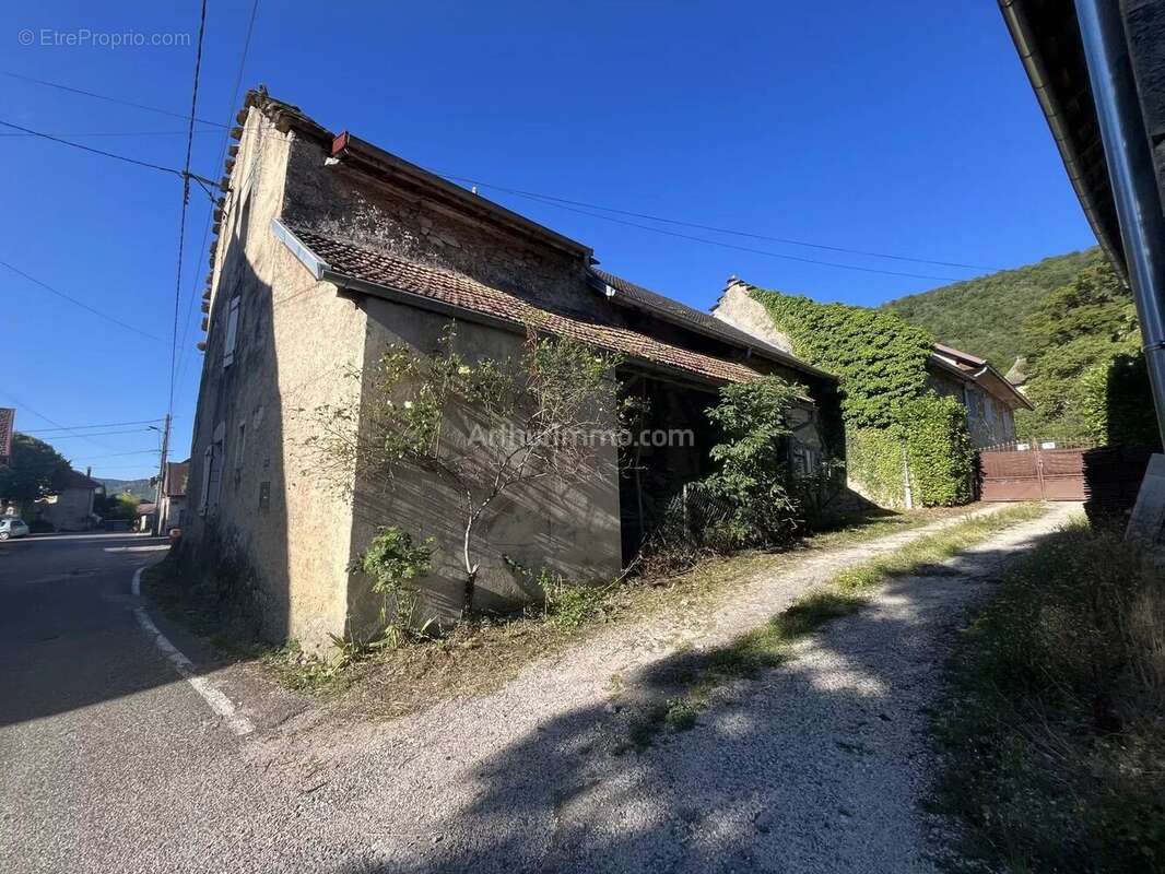 Maison à AMBLEON