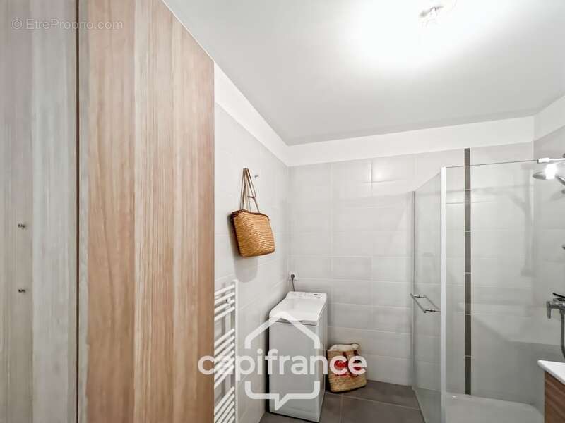 Appartement à BORMES-LES-MIMOSAS