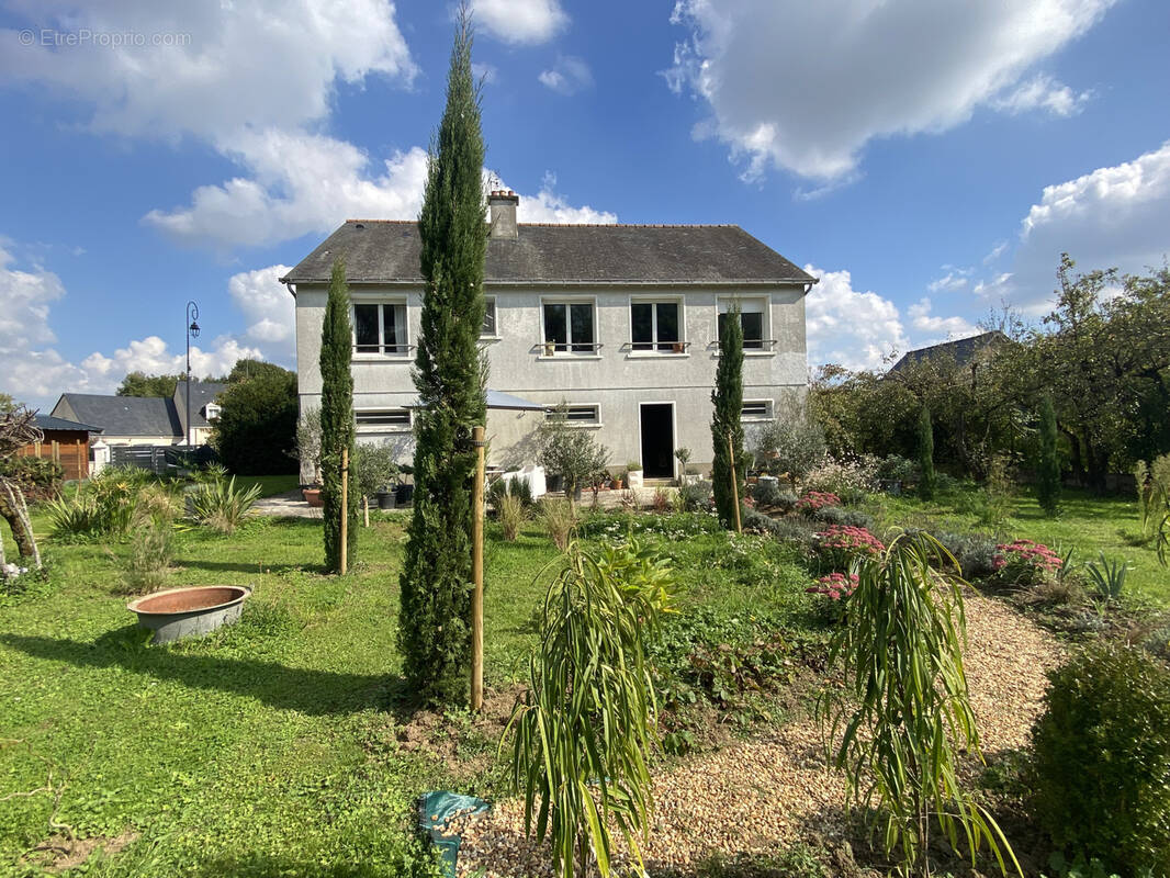 Maison à CHANTENAY-VILLEDIEU