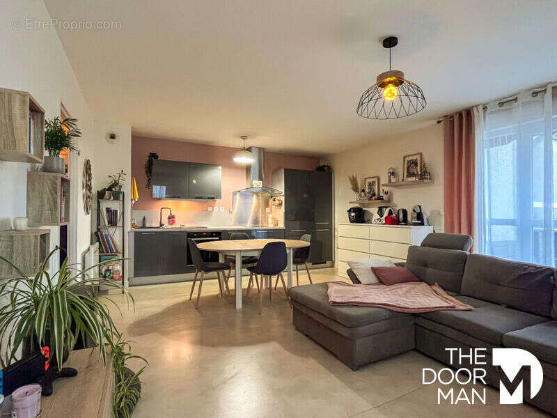 Appartement à LA CHAPELLE-SAINT-URSIN