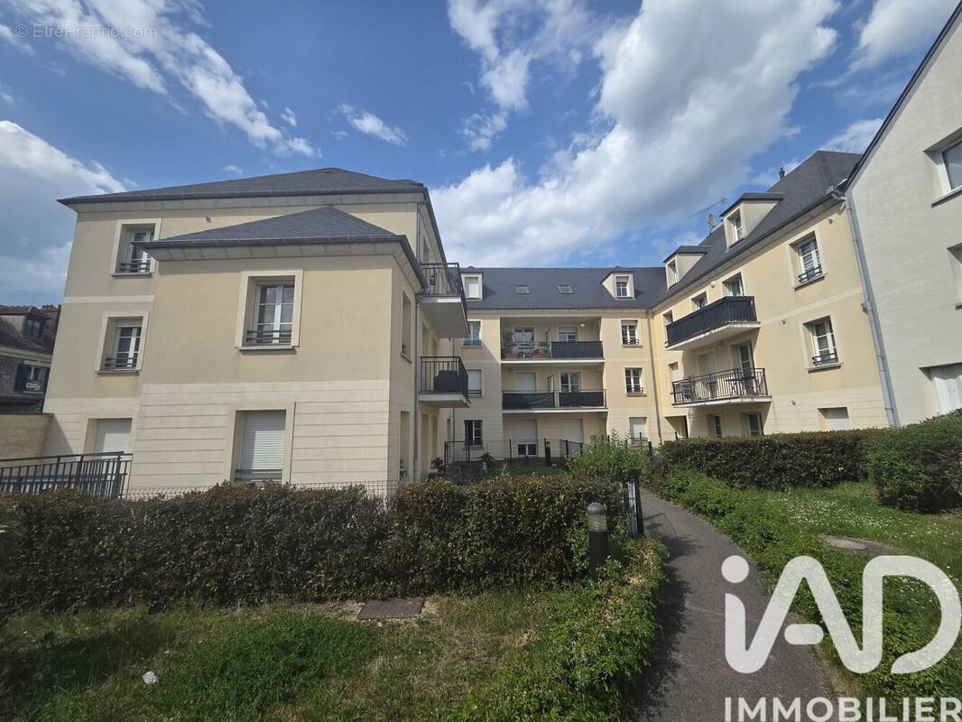 Photo 1 - Appartement à LA CHAPELLE-EN-SERVAL