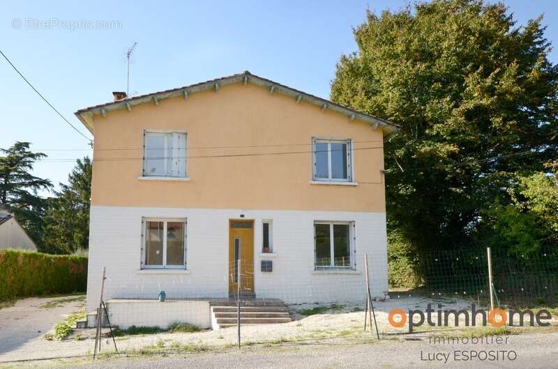 Maison à CHASSENEUIL-SUR-BONNIEURE