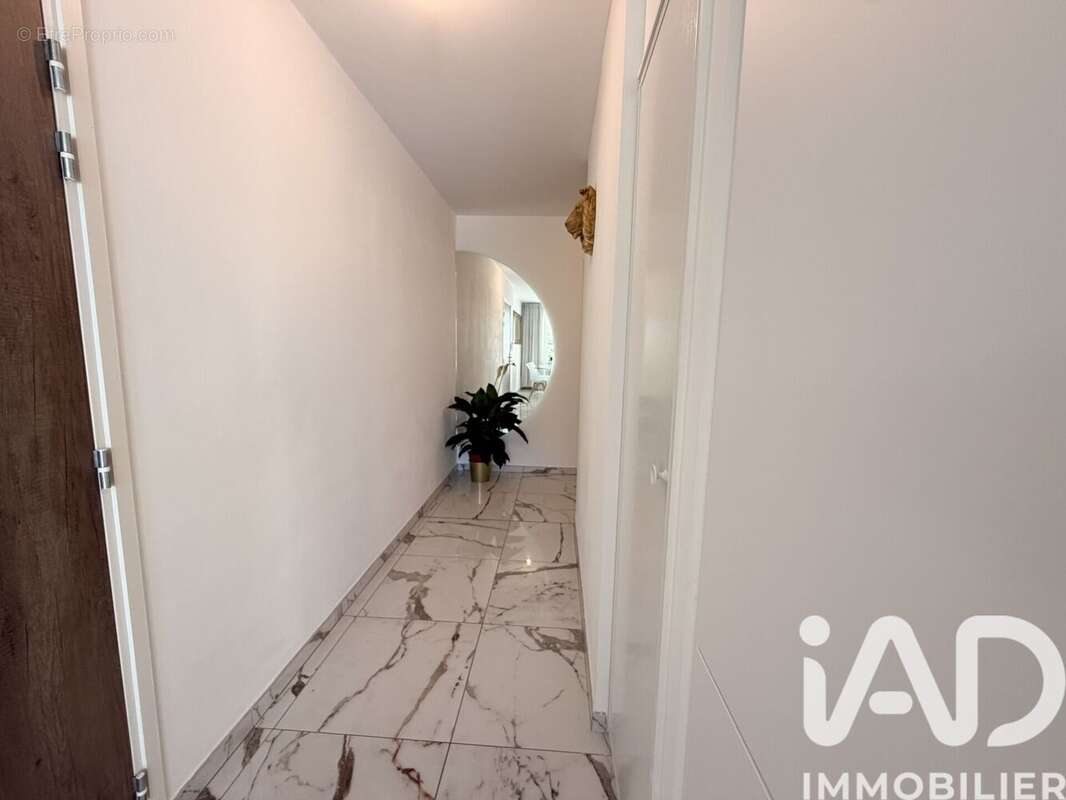 Appartement 82 m² à Saint-Genis-Pouilly  - photo 8