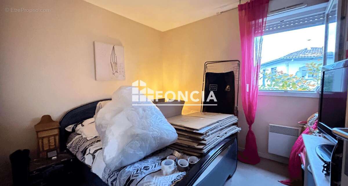 Appartement à PUJOLS