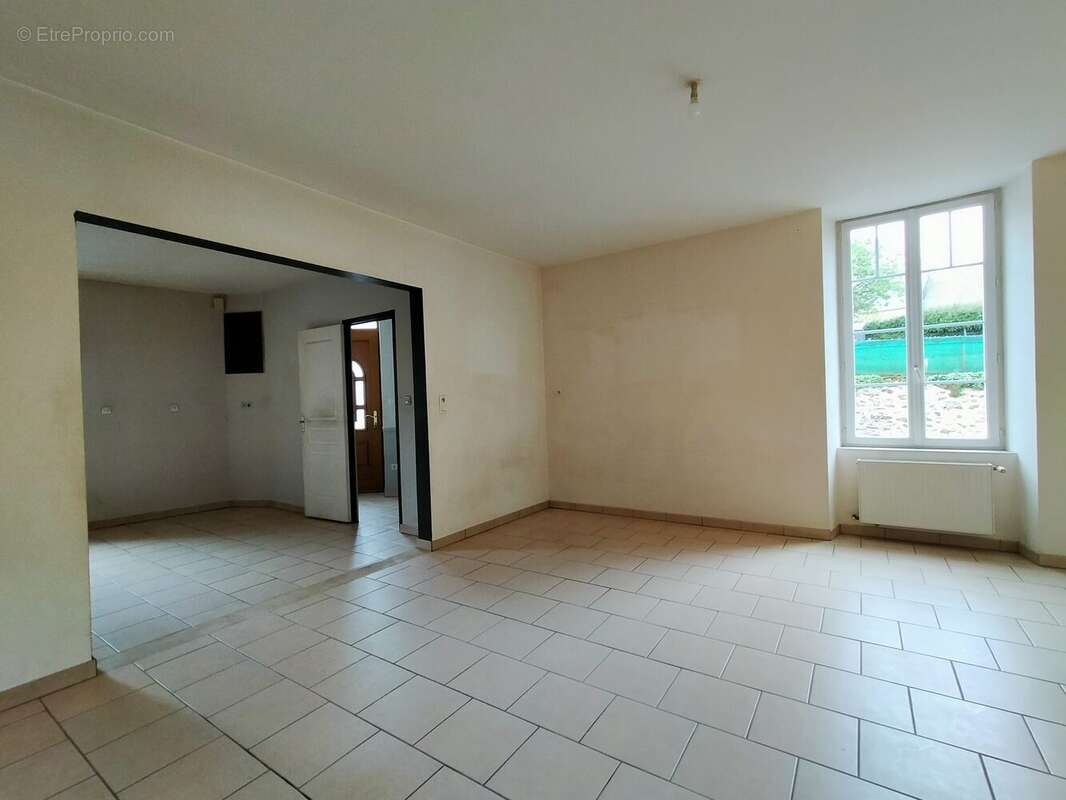 Maison 105 m² à Mont-Saint-Jean  - photo 3