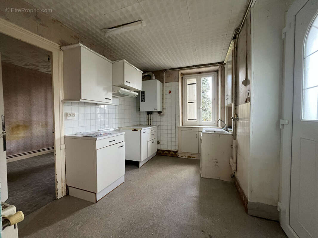 Appartement à ECUISSES