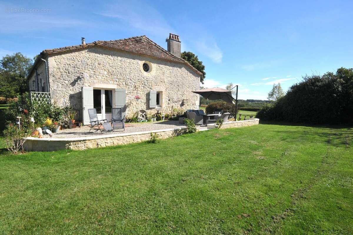 Maison à EYMET