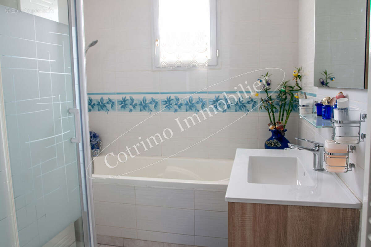 Villa Le Pont De Beauvoisin 4 pièces 99 m2 avec terrain - photo 12