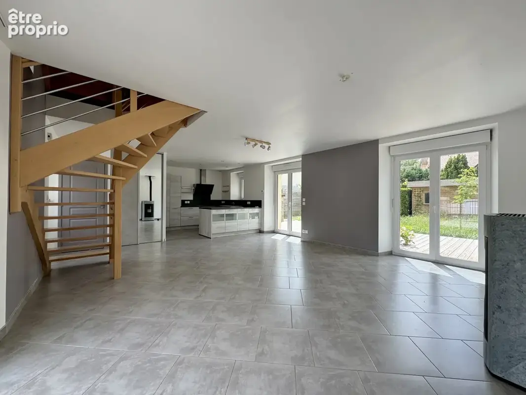 Maison en pierre familiale - quartier calme - photo 3