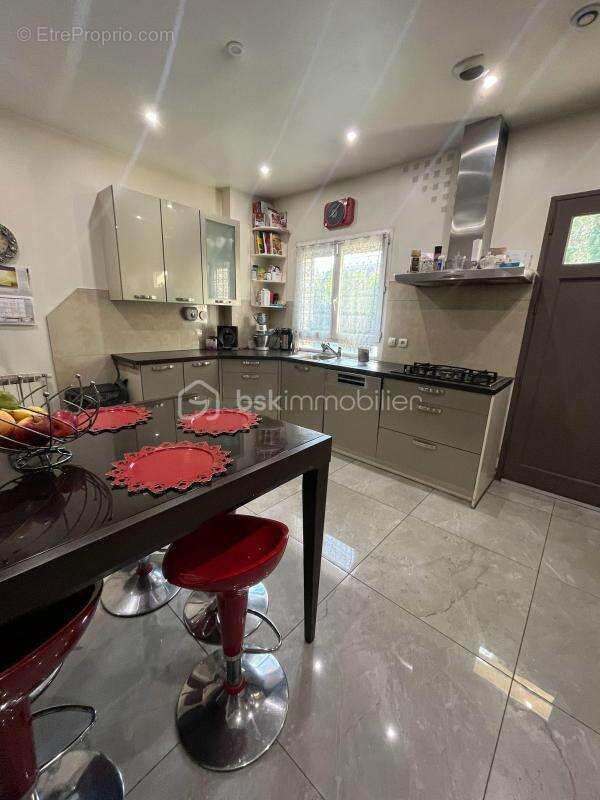 Maison à DEUIL-LA-BARRE