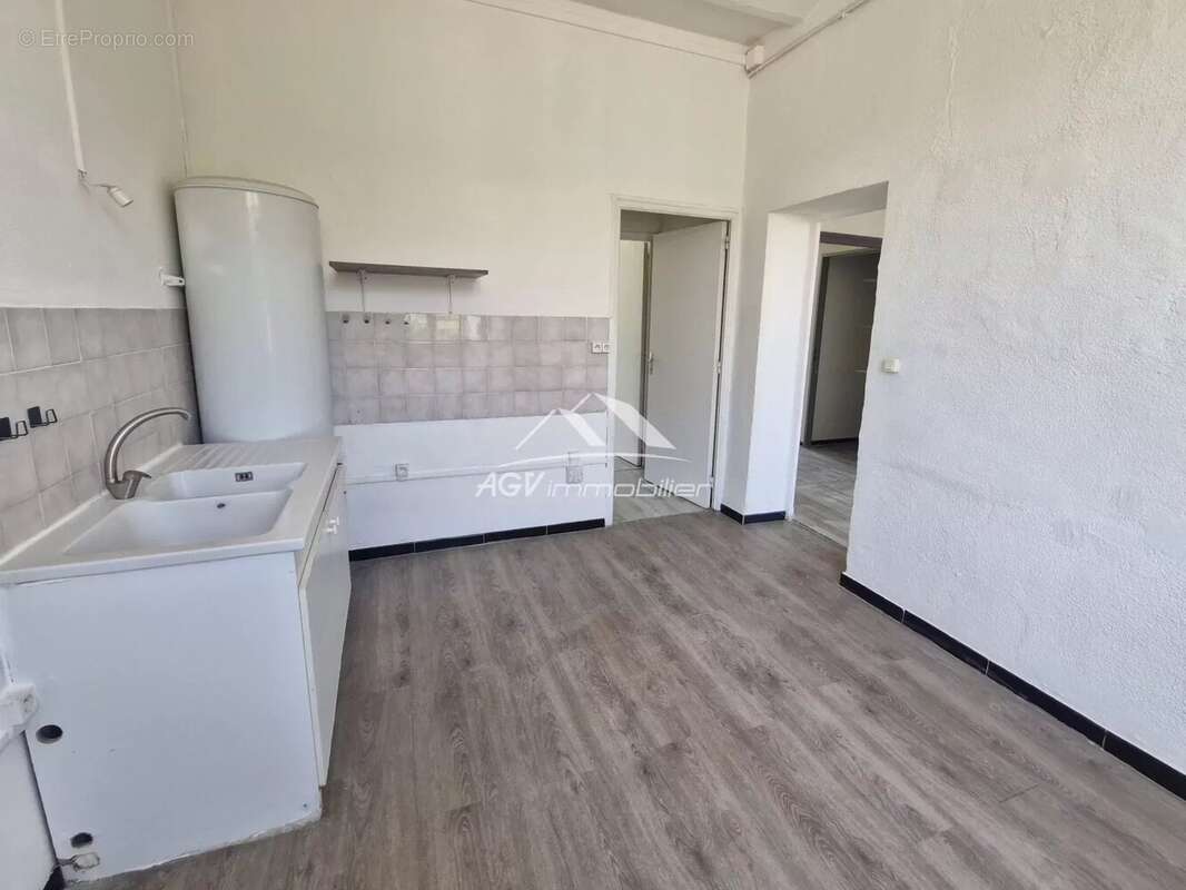 Appartement à MOLIERES-SUR-CEZE