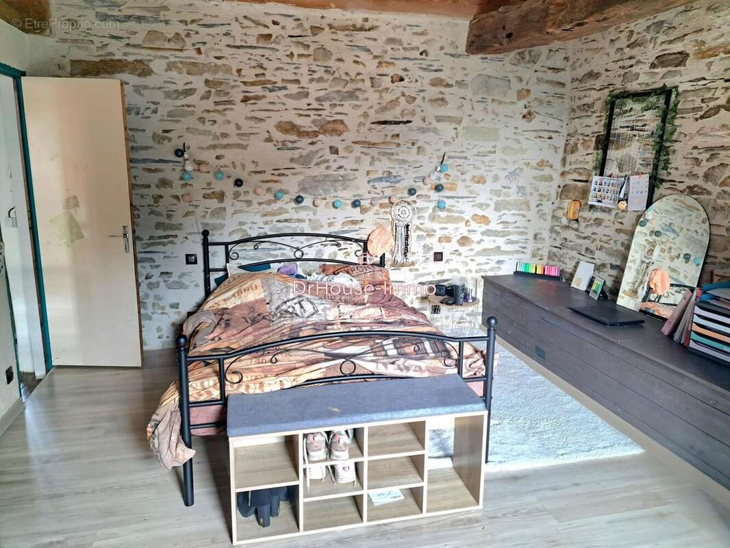 Maison à CONQUEREUIL